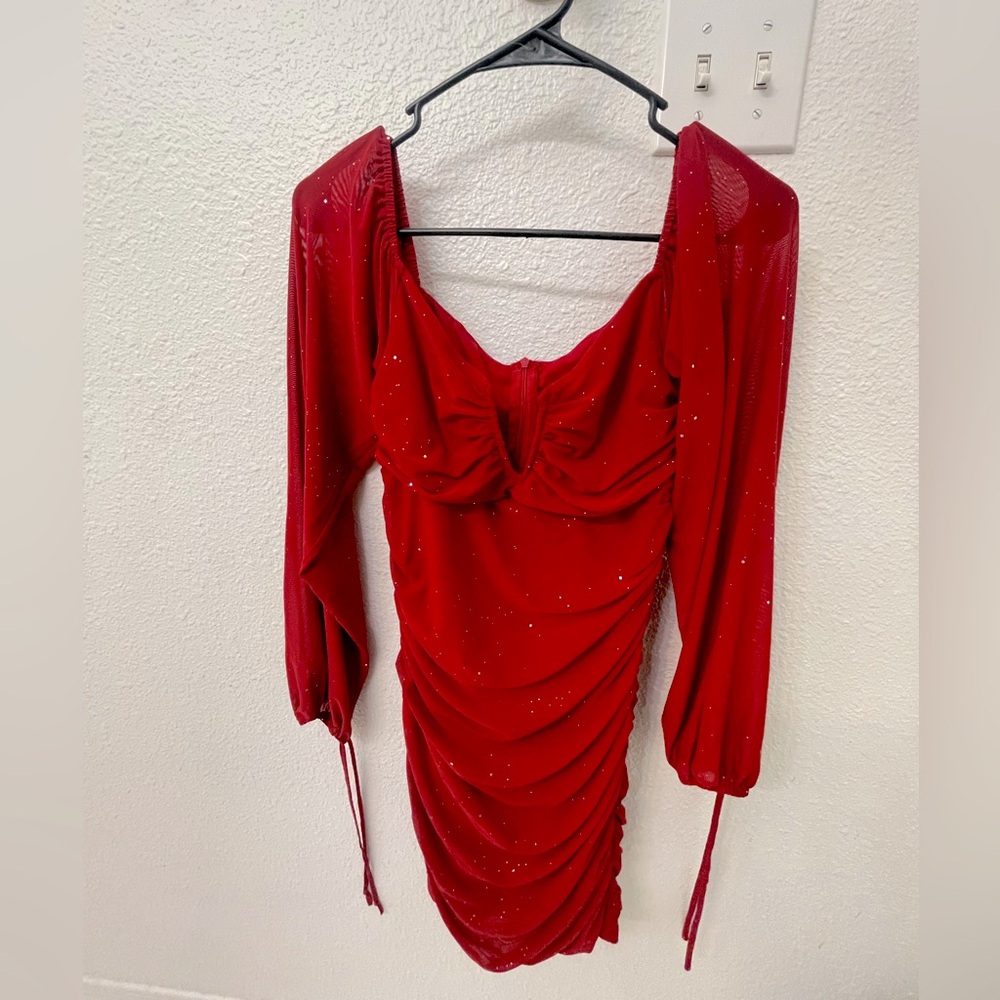 Red Short Women’s Homecoming SemiFormal Dress
$30